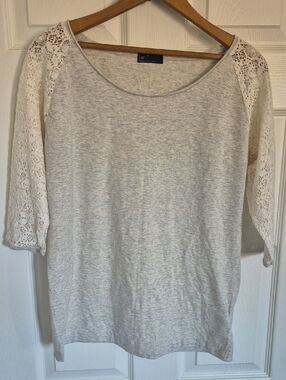 GAP Women's Cream Lace-Sleeve Long Sleeve Top